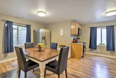 Image de Cozy Orem Basement Apartment ~ 8 Mi to Byu!