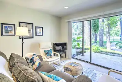 Image de Walden Golf Course Condo Near Lake Conroe!