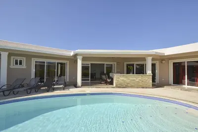 Image de Spend the winter in the Caribbean! 3bd Villa with private pool in luxury complex