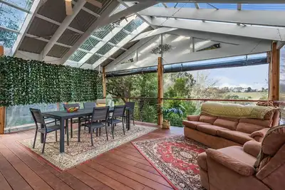 Image de Family & Pet Friendly - walking distance to town