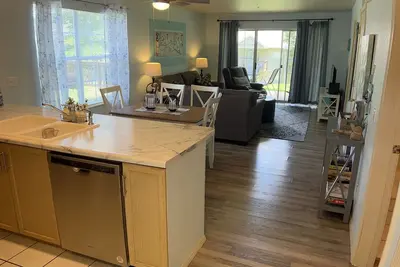 Image de 🎣🏌️‍♂️🏊‍♀️🎡Cozy Condo - Tons of Activities - Minutes to Fun