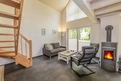 Image de Modern vacation home with fireplace, sauna, whirlpool and large garden