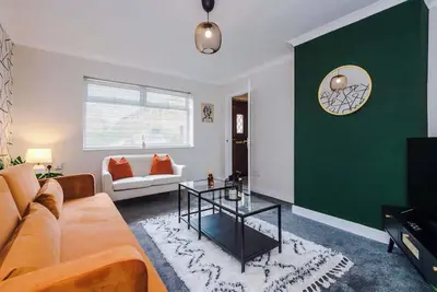 Image de Cheerful 3 bedroom home with parking near Chester