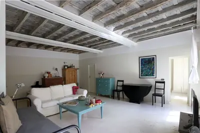 Image de Best Authentic Apartment Monti 5 mins from Colosseum