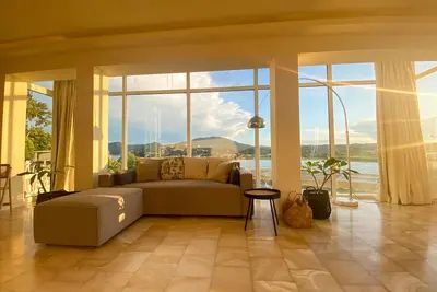 Image de Best View-Stylish Penthouse with communal pool