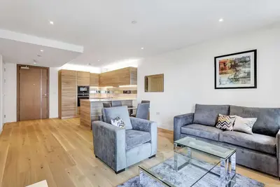 Image de Family friendly, stylish river facing stylish 2 bed apartment- direct city links