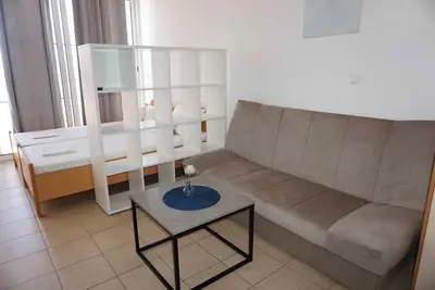 Image de A3 Studio Apartment Elena pour 2+2 personnes, Privlaka