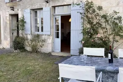 Image de Maison de village avec jardin et jolie vue