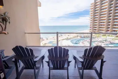 Image de Las Palomas Resort Phase 2-Oceanfront 2 bed/2 bath condo-perfect location!