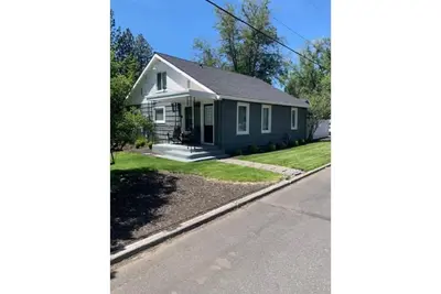 Image de Walk to downtown and the river!