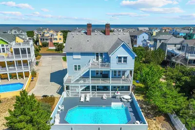 Image de The Carolina House | Pool, Hot Tub, Elevator & Game Room