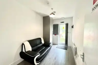 Image de Lovely 5 Bed House + Parking+ Wifi +Close Heathrow