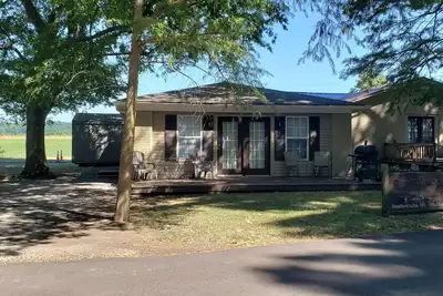 Image de Pintail Lodge. Fishing and Hunting Efficiency Lodge.
