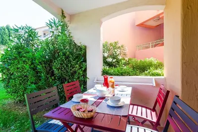 Image de Agréable appartement pour 4 personnes avec Wifi, piscine, Tv et terrasse