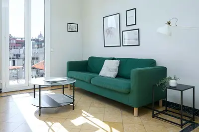 Image de 63par1016 Large and bright apartment in Paralel