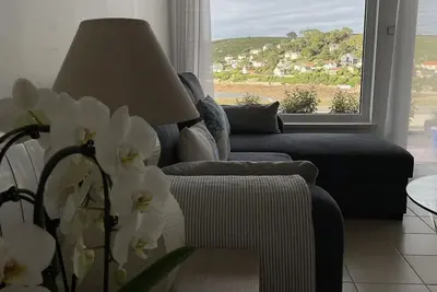 Image de Au Petit Brick - a cozy hilltop sea view house