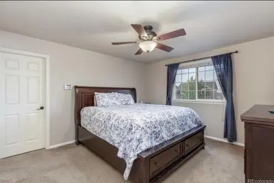 Beautiful quiet bedroom nearby Walmart and hospital