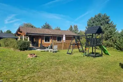 Image de Schönes Ferienhaus auf Riesigem Grundstück für 5 Personen