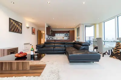 Image de New Island 2 Bed and 2 Bath Apartment