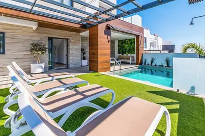 Image de Villa Irisa - Trois Chambres Villa, Couchages 6