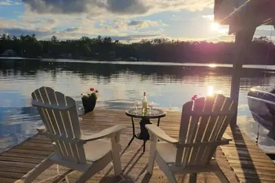 Image de Saratoga County Track Rental, 6 bedroom lake house with indoor pool & hot tub