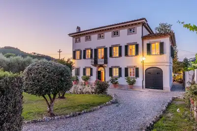 Image de Villa Magnolie, a 5 bedrooms Traditional Villa in Lucca with Private Garden in the Hamlet of Vorno