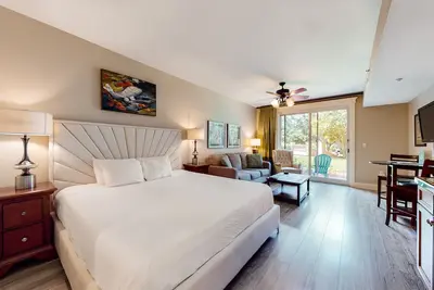 Image de LaSata beauty with patio, pools, hot tubs, fitness center, Ac & beach access