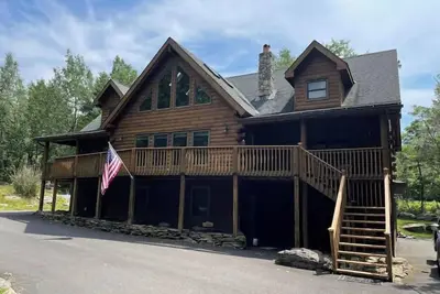 Image de Stunning Log Cabin Minutes from Jack Frost/Big Boulder