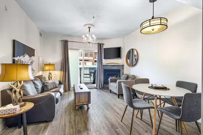 Image de 🏔️✨ BlueSky•Endless Fun Mtn Getaway•Grande Rockies Resort!