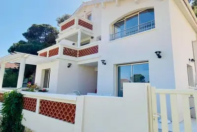 Image de Leucate plage <br>house 100m from the beach sea view <br>8 people