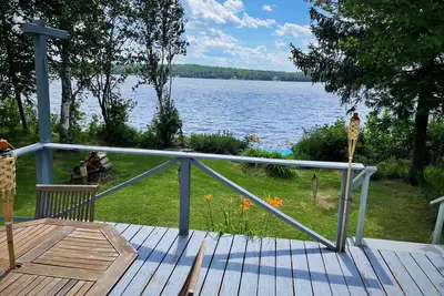 Image de Cozy All Season Lakeside Cottage