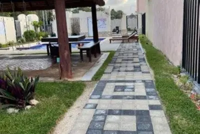 Image de gorgeous three-bedroom apartment with close proximity to world class attractions