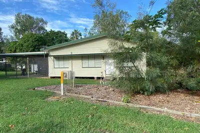 Image de Whitehaven 2 - An affordable Queenslander in picturesque Picnic Bay