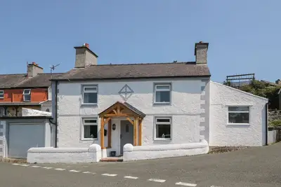 Image de Royal Oak Cottage, pet friendly, with a garden in Amlwch Port