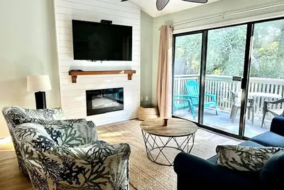 Image de Kingston Whp 2d 2nd level Villa w/pool/beach