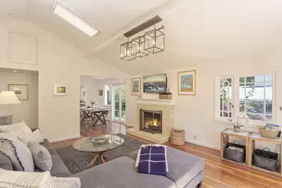 Image de 3861 Live, Love, Bark - Cozy Cottage with Hot Tub