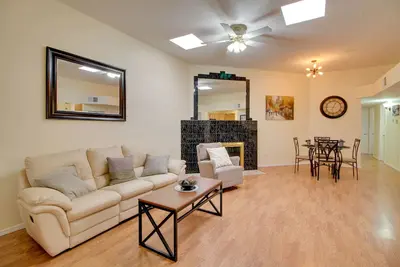 Image de Comfy Albuquerque Townhome < 6 Mi to Downtown