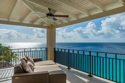 Image de Bellevue 11 oceanfront penthouse on the Beach -