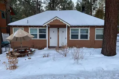 Image de Charming Timber Haven Lodge (1brm-4guest) Cabin #2