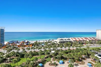 Image de Oceanfront 10th-floor condo with great view, balcony, WiFi, Ac, & W/D