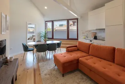 Image de Central Superb Flat w/ Ac & Balcony by LovelyStay