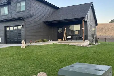 Image de Beautiful brand new build with stunning mountain views