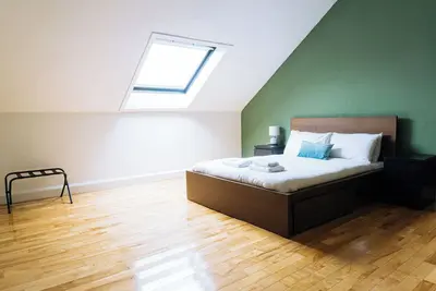 Image de Emerald 2bd Retreat in Historic Building, New Town