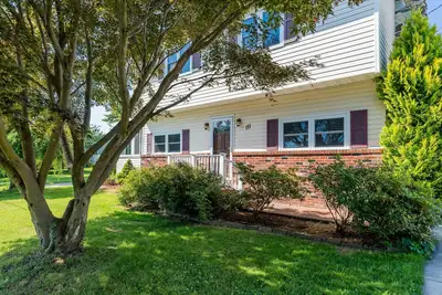 Image de Pool House by the North East River
