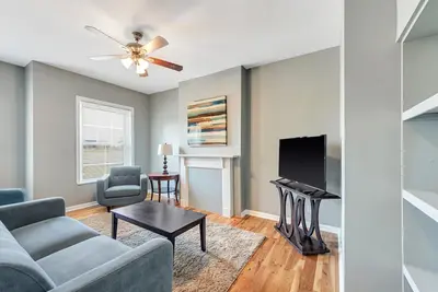 Image de Historic Stl unit with 4 queen beds