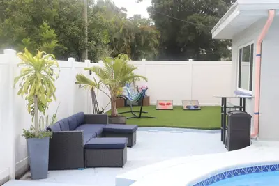 Image de Lovely full house 3/2 w/ pool, few min from beach