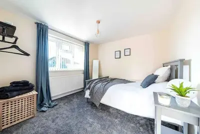 Image de Dudley*3 Bed *Family*Parking*Long Stays