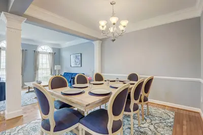 Image de Stunning 4 bedroom townhouse 2 king suites.