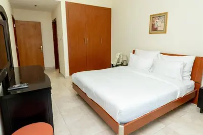 Image de Two Bedroom Apartment Near By Burjuman Mall Ab