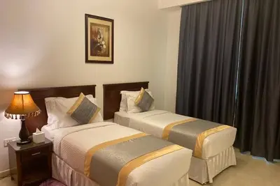 Image de Standard Two Bedroom Apartment Near Adcb Metro Ab